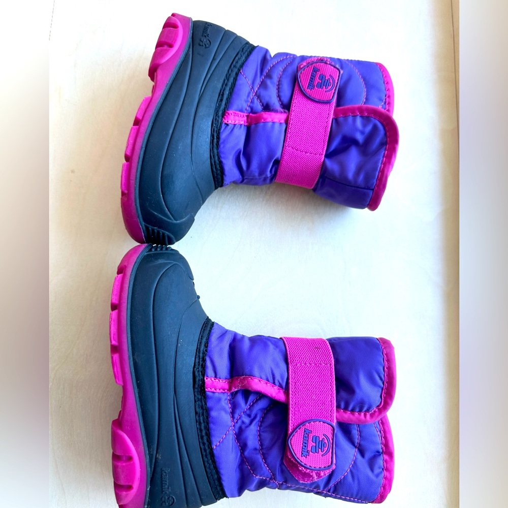 Kamik snow boots for toddler size 8